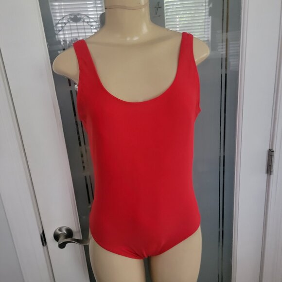 No Boundaries Juniors' Solid One-Piece Swimsuit Baywatch Red - Picture 15 of 15